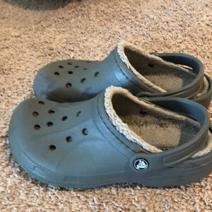 Crocs with fur, dark gray
